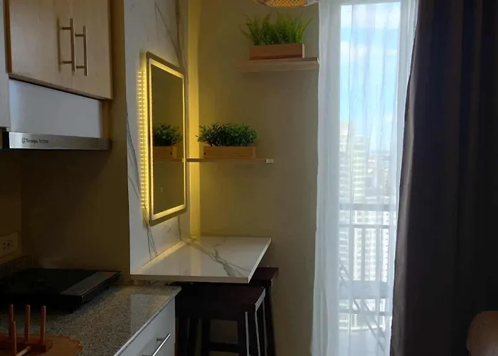 Balcony 28 In Ayala Business Park With Fast Wifi Appartement *