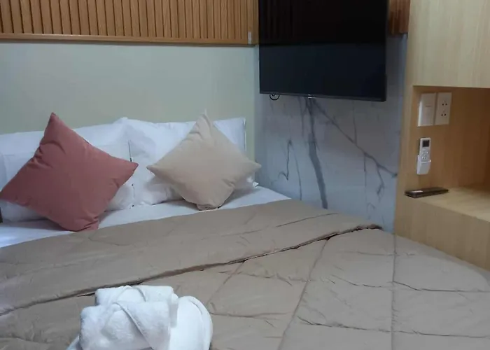 Balcony 28 In Ayala Business Park With Fast Wifi * Cebu