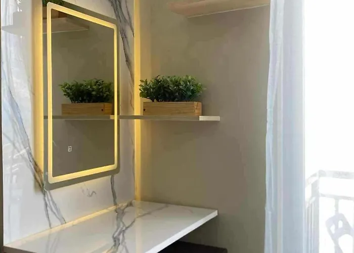 Balcony 28 In Ayala Business Park With Fast Wifi