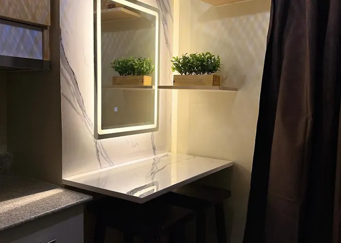 Balcony 28 In Ayala Business Park With Fast Wifi Appartement