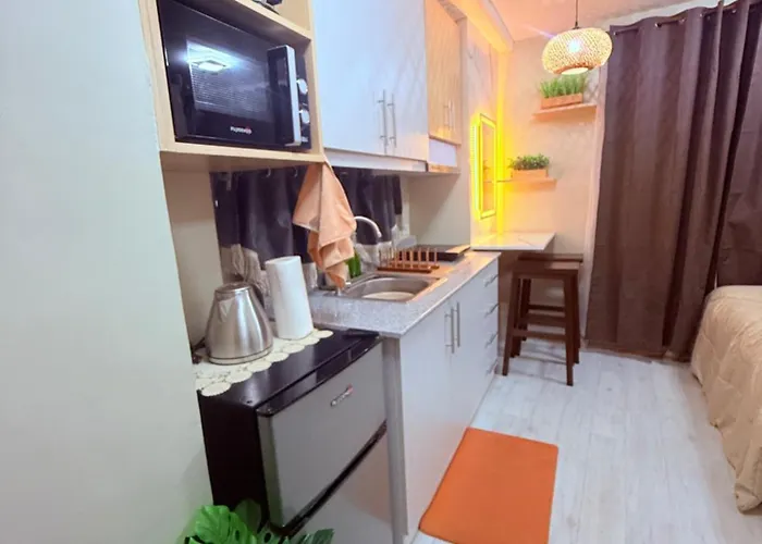 Balcony 28 In Ayala Business Park With Fast Wifi