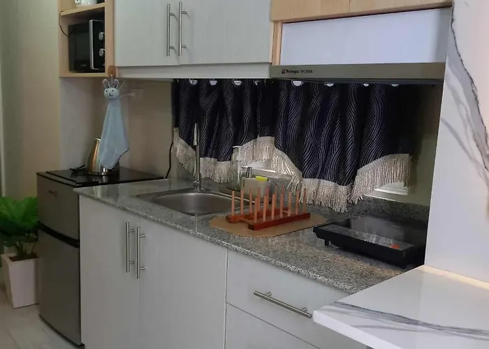 Balcony 28 In Ayala Business Park With Fast Wifi *