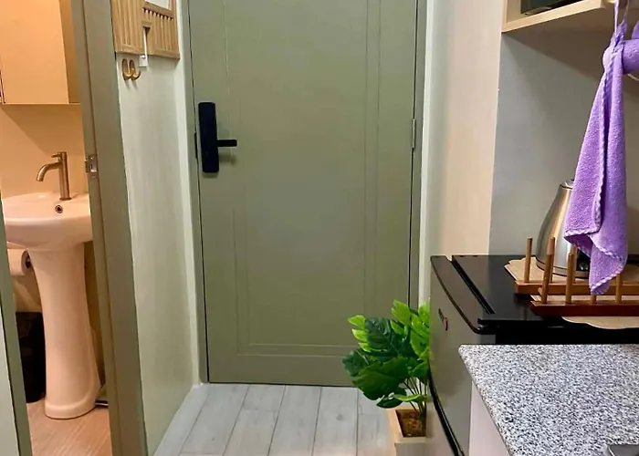 Balcony 28 In Ayala Business Park With Fast Wifi * Cebu