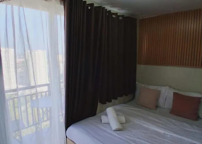 Balcony 28 In Ayala Business Park With Fast Wifi *